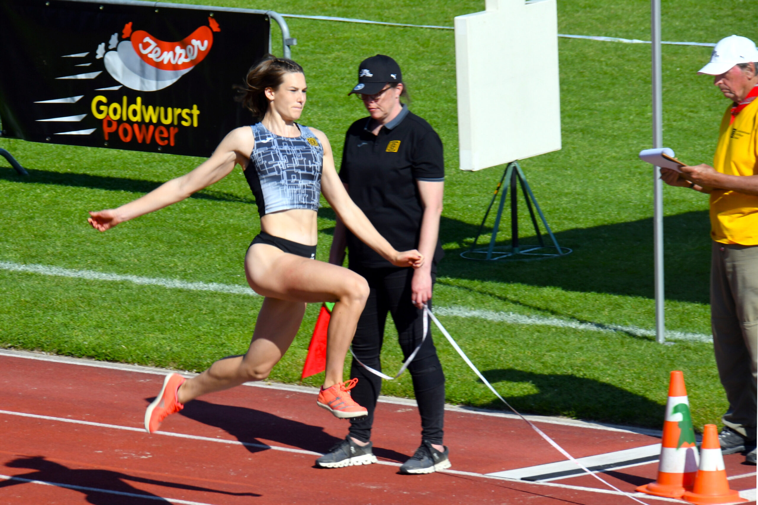 1. Mai – Meeting: Elena Debelic mit U20-WM-Limite