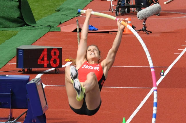 EM München: Pascale Stöcklin springt 4.25 m