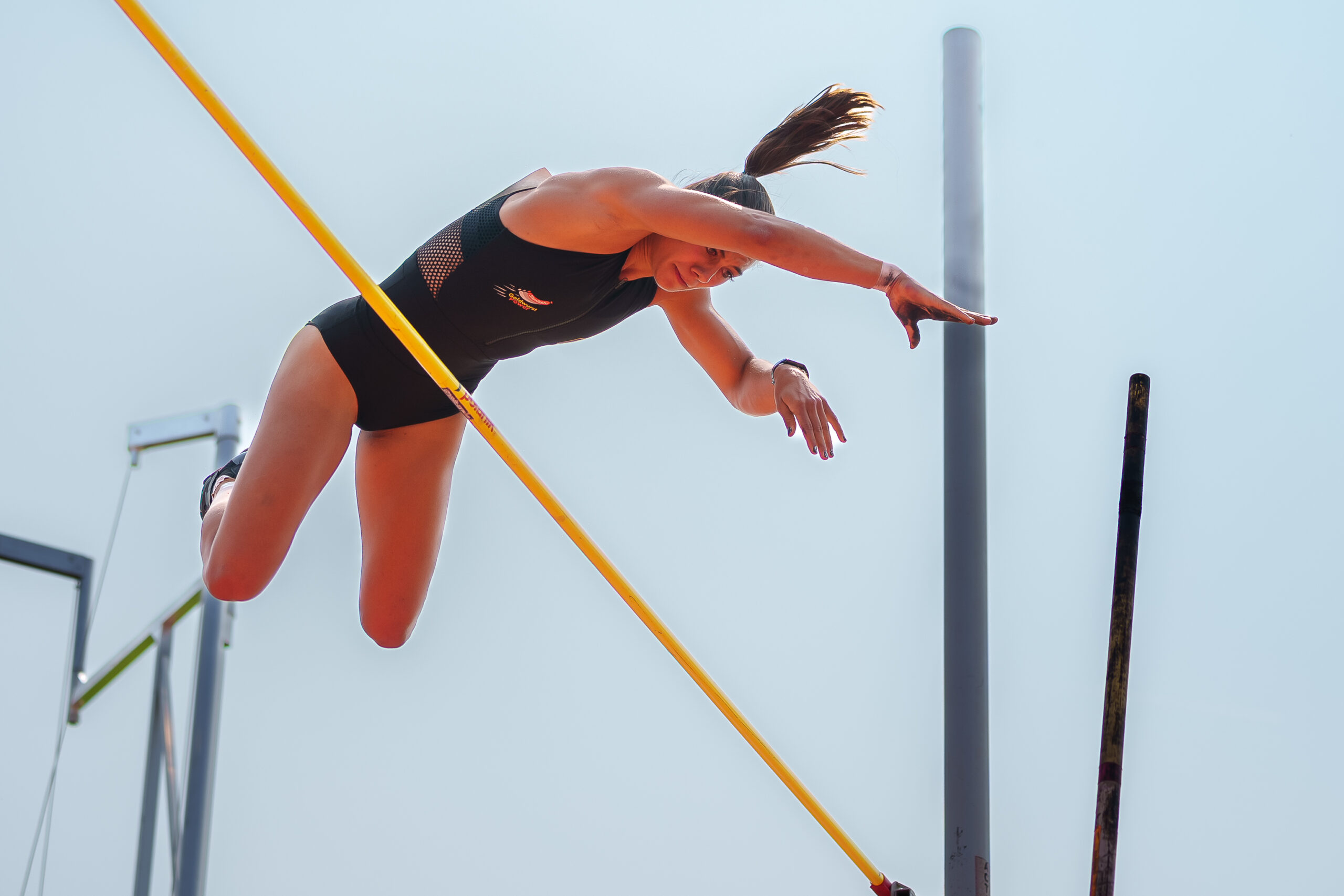 Lea Bachmann gewinnt in Genf mit übersprungenen 4m45 im Stabhochsprung