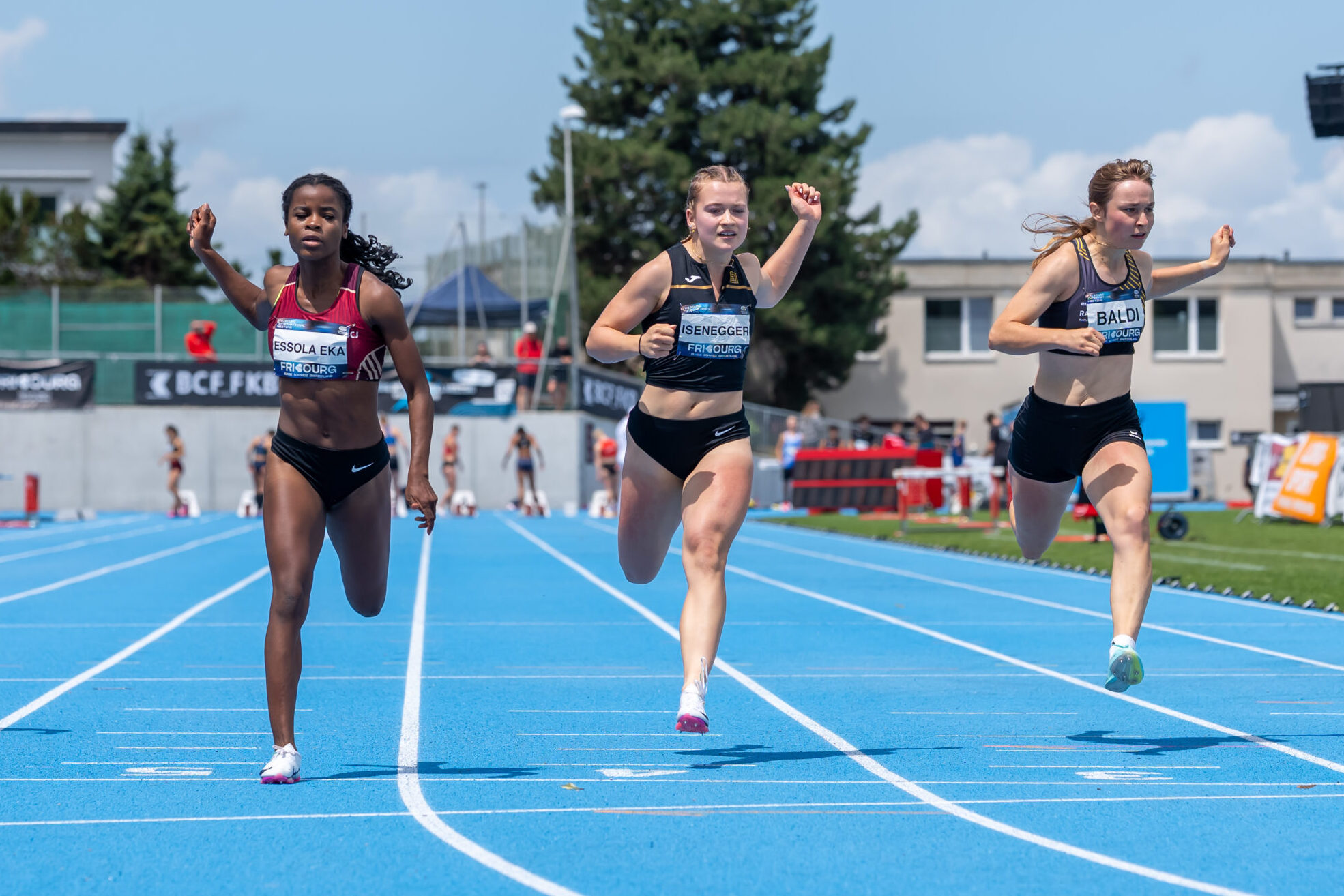 Schnelle Sprinterinnen und Sprinter am Meeting International Fribourg